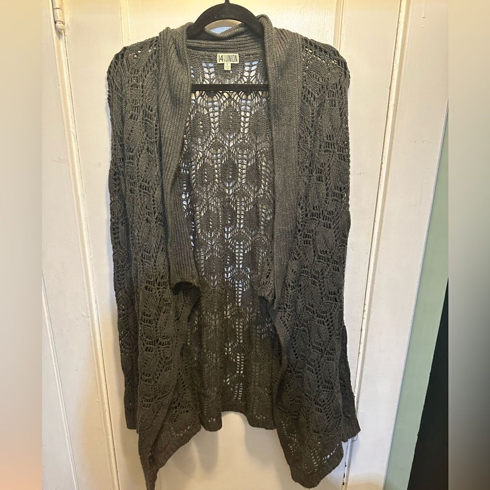 EUC 14th & Union Crocheted Sweater